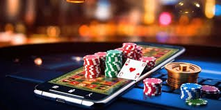 Gambaran visual keamanan data pengguna pada platform hiburan digital di Indonesia yang menjaga privasi dan proteksi akun